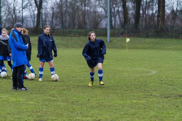 Bild 22 - C-Juniorinnen FSG-BraWie 08 - TuS Tensfeld : Ergebnis: 0:8